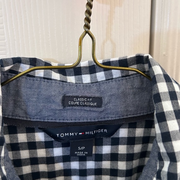Ladies Tommy Hilfiger shirt - Picture 3 of 5